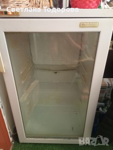 Продавам хладилна витрина, снимка 1 - Хладилници - 46367068