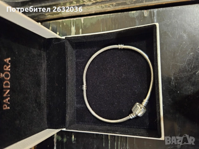 Продавам сребърна гривна PANDORA, снимка 2 - Гривни - 52029840