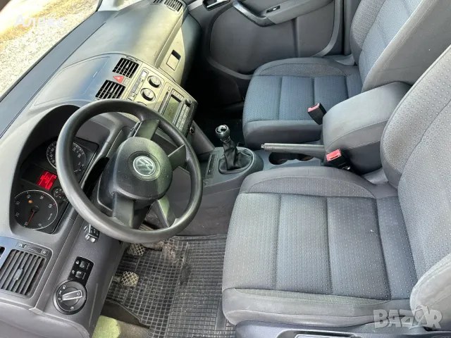 VW Touran , снимка 13 - Автомобили и джипове - 48358662