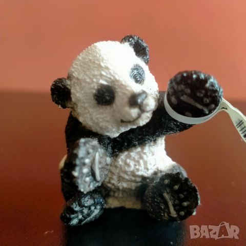 Колекционерска фигурка Schleich Panda 14734 ново !