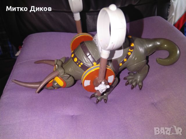 AVATAR : THE LAST AIRBENDER FIRE ATTACK RHINO ACTION FIGURE 2005 MATTEL--Детска играчка Аватар Рино , снимка 1 - Други - 46089312