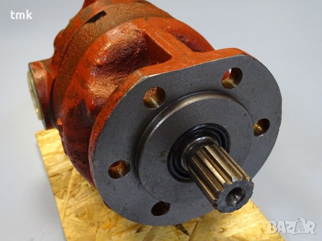 Хидравлична помпа Warynski P2C1613B8C23A Hydraulic pump, снимка 3 - Резервни части за машини - 45337661