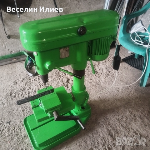 Настолна бормашина БМ12