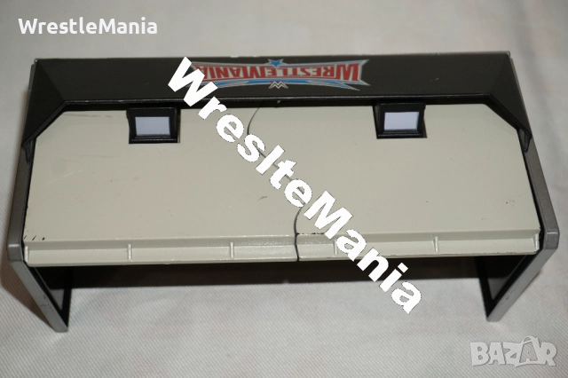 Рядка Оригинална Разрушаваща се Коментаторска Кеч Маса WWE Wrestlemania Commentator Breakable Table , снимка 9 - Колекции - 51855695