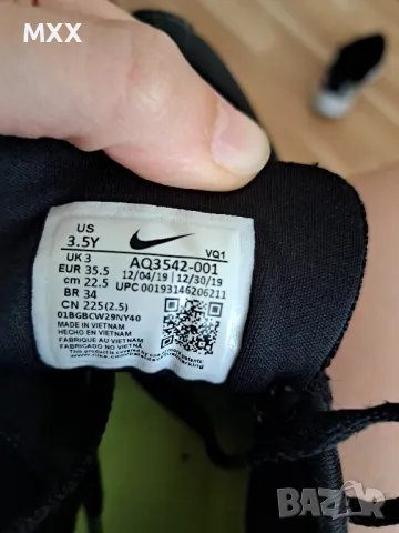 Детски маратонки Nike 35.5, снимка 3 - Детски маратонки - 46990876