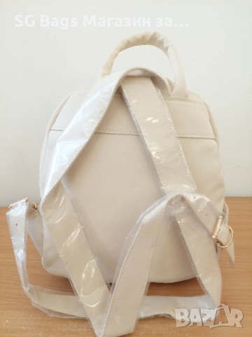 Moschino дамска чанта тип раница дамска раница код 123, снимка 12 - Раници - 48479826