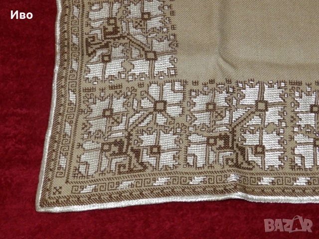 Нови бродирани ленени покривки, снимка 2 - Покривки за маси - 54042552