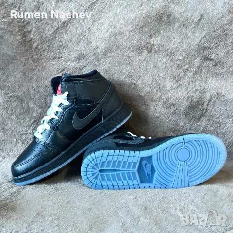 оригинални Jordan 1 Mid 37,5, снимка 2 - Маратонки - 53939247