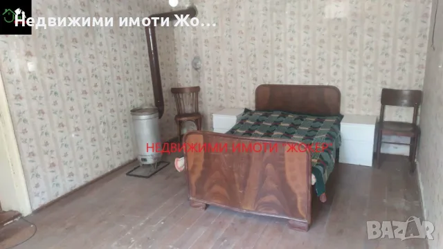 Къща с двор в село Иванча, снимка 10 - Къщи - 47150194