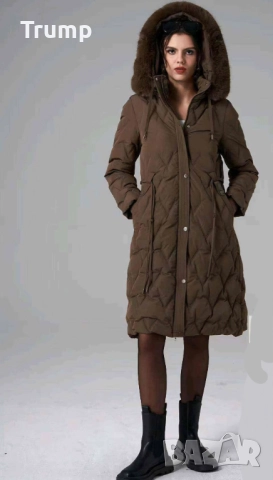 Стилно дълго дамско яке с пух по качулката,
