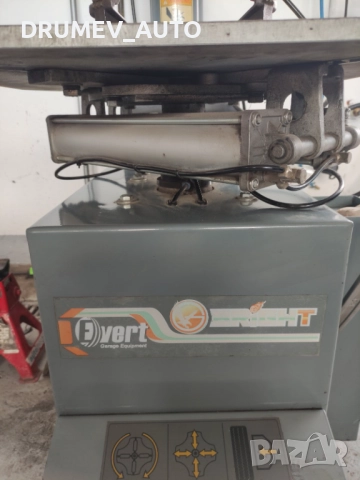 Продавам машини за демонтаж, монтаж и баланс на гуми, снимка 8 - Индустриална техника - 52445032