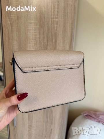 Бежова малка дамска чанта – като нова, снимка 2 - Чанти - 53122118