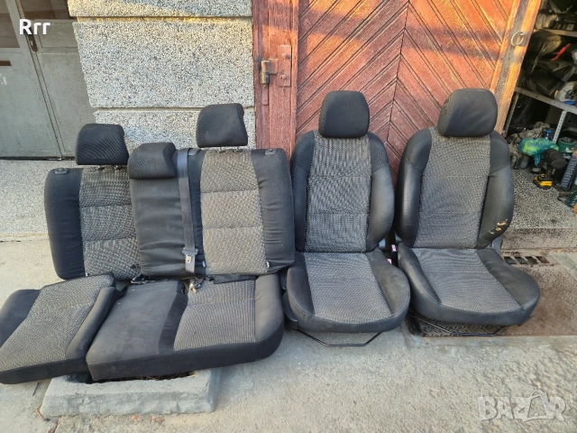 Седалки за Пежо 207 хечбек