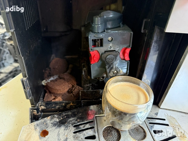 На Части - Delonghi Perfecta Graphic Touch ESAM 5600 с Кана за Мляко, снимка 12 - Кафемашини - 52920780