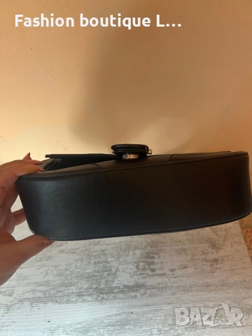 Черна кожена чанта за рамо с регулираща се дължина на дръжката и отделен джоб с цип на LC WAIKIKI 🖤, снимка 5 - Чанти - 51892979