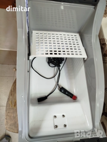 Хладилна чанта за автомобил WAECO 15л./12V, снимка 7 - Хладилни чанти - 54045284