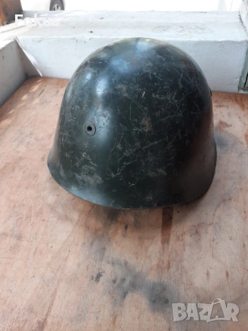 Стара военна каска, снимка 3 - Антикварни и старинни предмети - 54182938