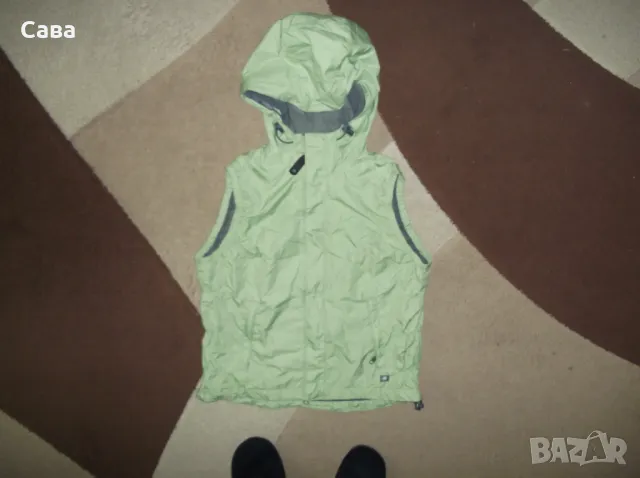 Елек NIKE-ACG  дамски,М, снимка 2 - Елеци - 49864143