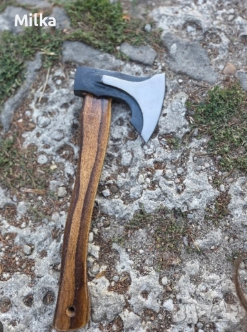 брадвичка от ковано желязо с дървена дръжка