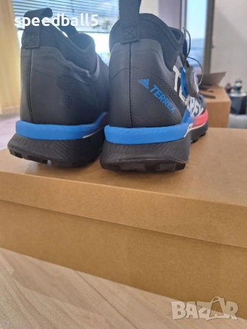 Продавам маратонки Адидас!, снимка 4 - Маратонки - 53695789