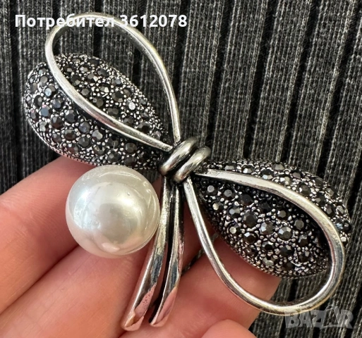 Дамска Брошка