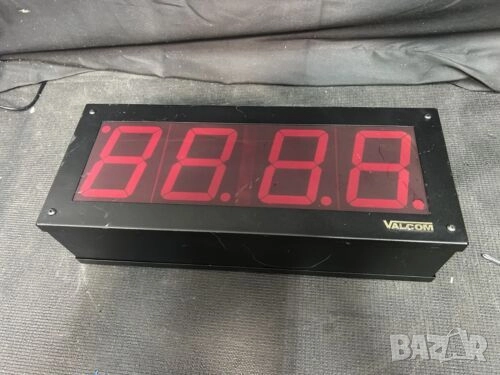 електронен часовник за стена