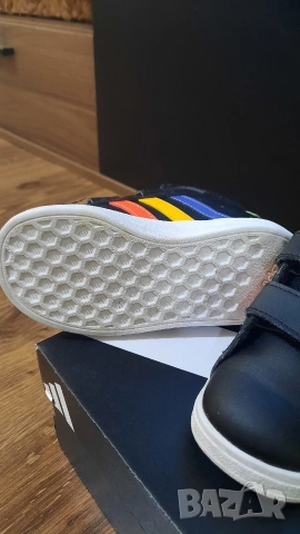 Маратонки Adidas , снимка 4 - Детски маратонки - 53730673