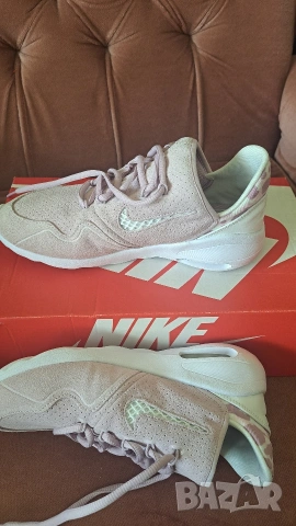 Nike НОВИ 40€, снимка 6 - Маратонки - 54300190