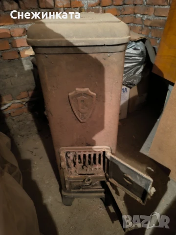 Продавам печка на дърва-голяма, снимка 2 - Отоплителни печки - 51084721