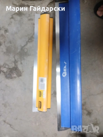 Продава нож за шпакловка 2 бр.