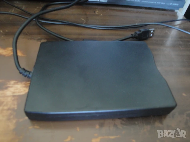 Продавам ново външно флопи 1.44 и дискети !, снимка 7 - Други - 51153995