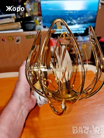 Настена лампа, снимка 2 - Настолни лампи - 54014318