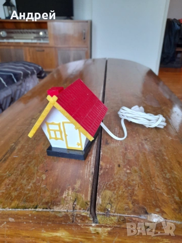 Старо захранване къщичка 