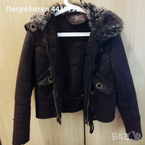 Късо кожено дамско кожухче