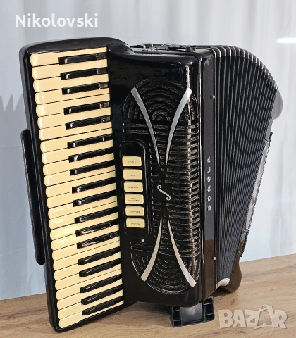 Акордеон Sonola, снимка 8 - Акордеони - 54187302