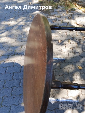 Страхотна дървена кръгла маса , снимка 3 - Антикварни и старинни предмети - 51508974