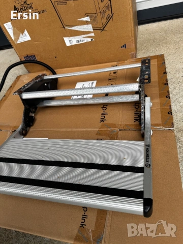 Електрическа Степенка Thule SGL STEEP COMPACT 12V 500 , снимка 8 - Къмпинг мебели - 53403324