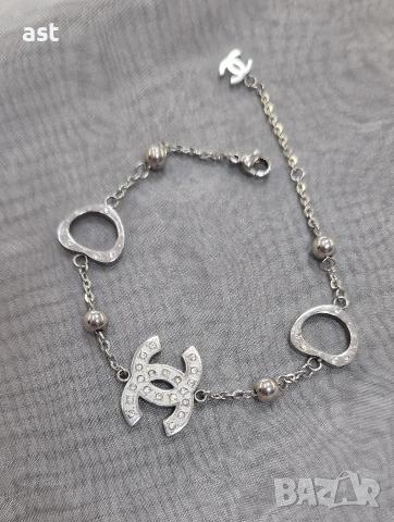 Подарявам комплект, снимка 2 - Бижутерийни комплекти - 53913748