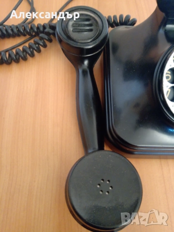 Бакелитов телефон, снимка 7 - Антикварни и старинни предмети - 54181503