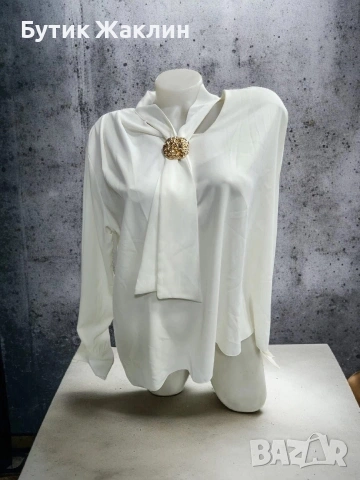Сатенена риза с обемно златисто бижу, снимка 2 - Ризи - 53717215