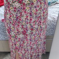 Дамски  пола  панталон на Зара , снимка 4 - Къси панталони и бермуди - 41491719