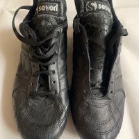 Футболни обувки бутонки от естествена кожа размер 40, снимка 1 - Футбол - 45095633