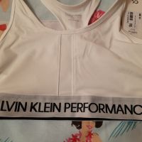 Calvin Klein спортен сутиен, снимка 4 - Корсети, бюстиета, топове - 45375792