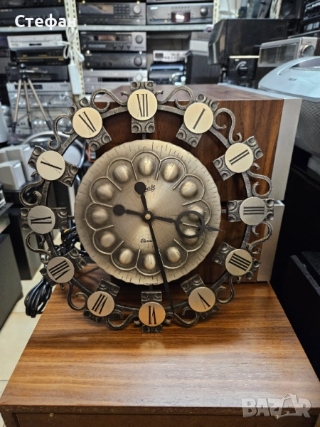 Винтидж стенен часовник със звездовиден дизайн от средата на века, стенен часовник MCM със сребърни , снимка 1