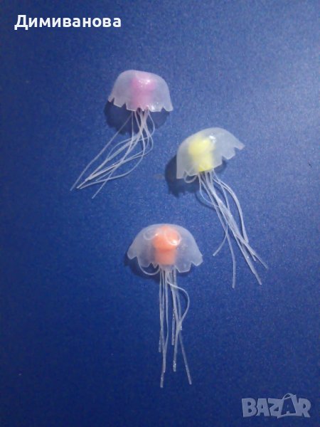 3 малки медузи. Декорация за аквариум , снимка 1