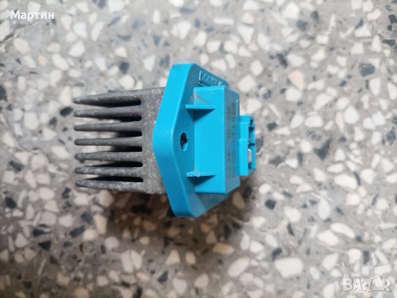 Реостат ( резистори ) на вентилатора на парното за Kia Sorento  - дизел 2.5 CRDI 16 V - 140 к.с. , снимка 1