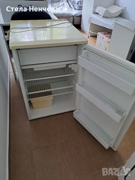 ПРОДАВАМ МАЛЪК ХЛАДИЛНИК, снимка 1
