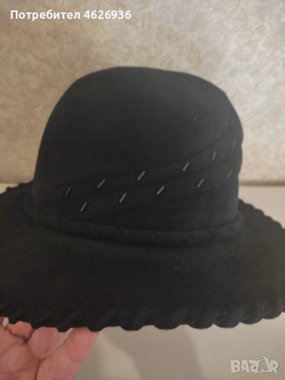 Дамска шапка с периферия, снимка 1