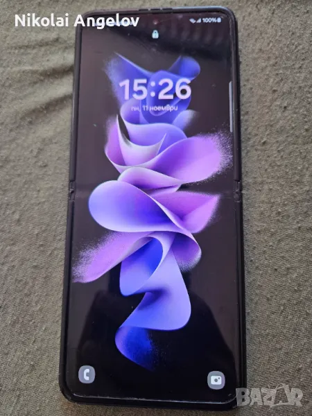 Samsung z flip3 , снимка 1