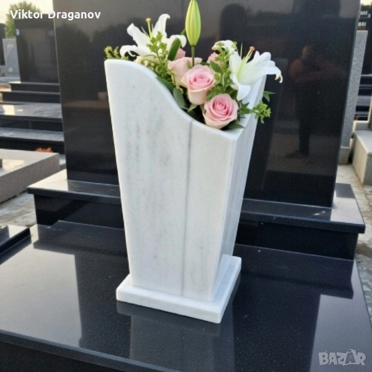 Мраморна ваза за гроб или градина, снимка 1